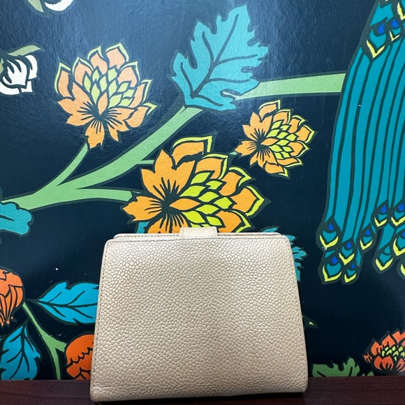 Chanel Classic Caviar Bifold Wallet – Series 9 (2004–2005) - Picture 5 of 12